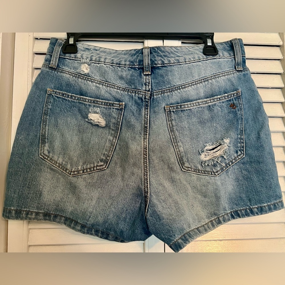 Women’s True Craft size 8 Denim Blue Jean Skort Medium Wash w/ Light Distressing - Picture 4 of 16
